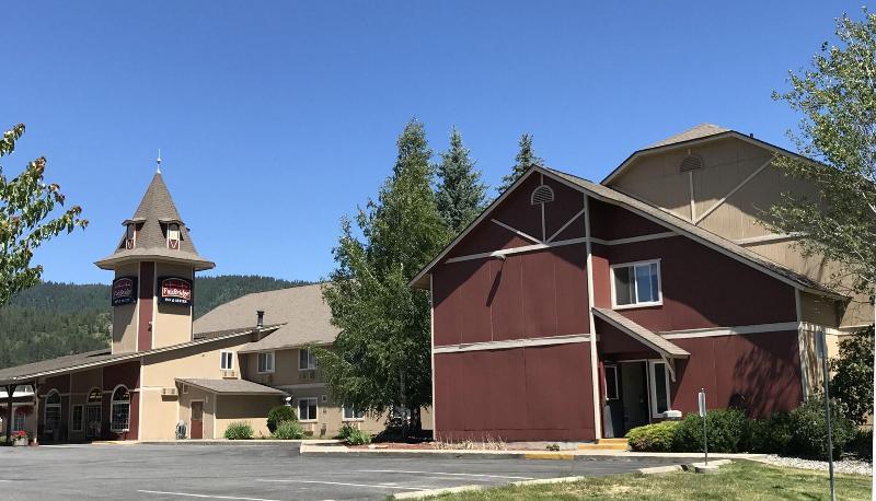 Fairbridge Inn & Suites ケロッグ エクステリア 写真