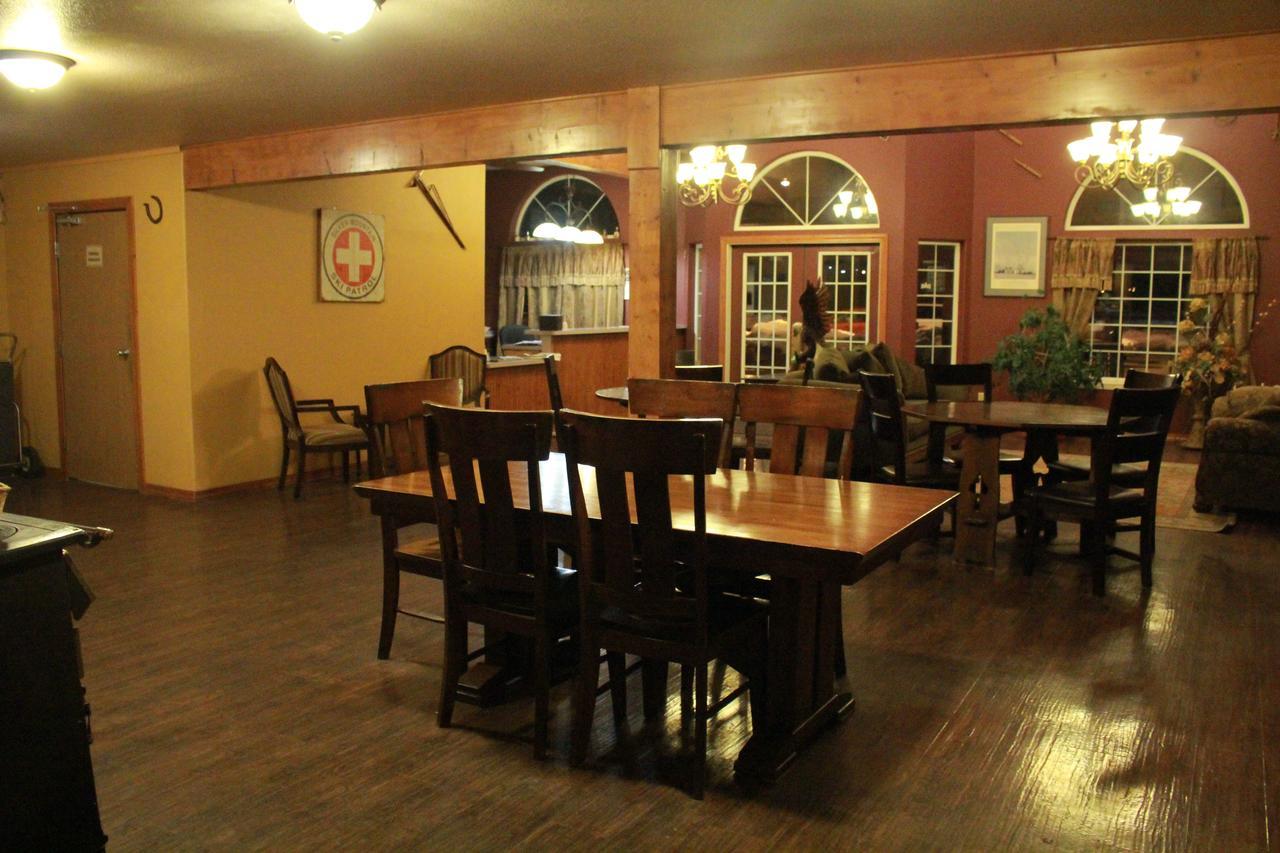Fairbridge Inn & Suites ケロッグ エクステリア 写真