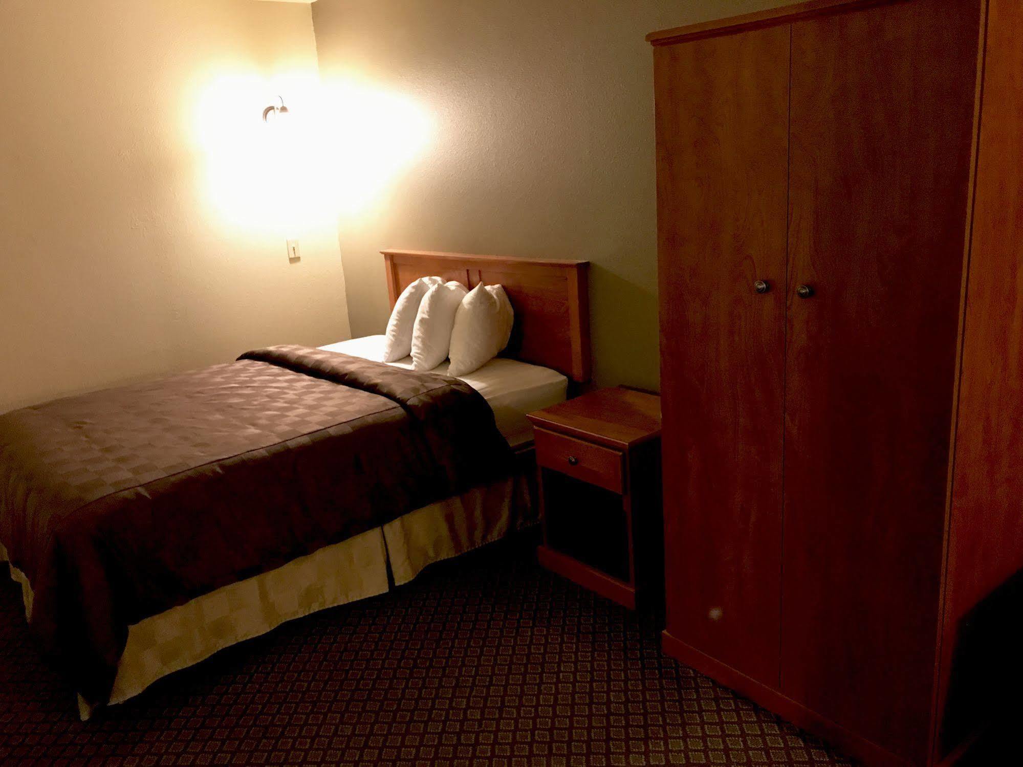 Fairbridge Inn & Suites ケロッグ エクステリア 写真
